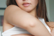 【画像】元NMB48本郷柚巴さん、完全すっぴんで史上最大露出wwwwwww3rd写真集から下乳カットが衝撃解禁！！！
