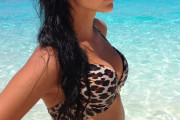 【画像】アイドルのヒョウ柄ビキニ、すけべ過ぎるｗｗｗｗｗｗｗｗｗ