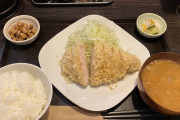 【画像】このとんかつ定食にいくらまで出せる？