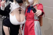【悲報】白人巨乳コスプレイヤーさん、日本人レイヤーを公開処刑してしまう