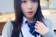 【エロ動画 素人】 黒髪ロングで美人な制服美少女とバックでバコ突き中出しセクロス