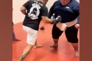 プロボクサーは100kg超デブに喧嘩で勝てるのか？