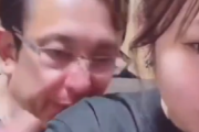【動画】息子の嫁のおっは°ぃを執拗に触ろうとするセクハラ義父、晒される