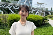 【画像】浜辺美波さん、意外とおっぱいある