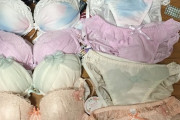 【画像あり】ブラジャーとかパンティって可愛すぎない？
