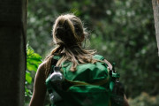 【画像】海外の登山女子、えっちｗｗｗ