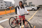 【巨乳】AV女神の弥生みづきが素人男性宅に自転車で向かい愛とエロをお届け！