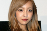 【悲報】元AKB板野友美さん、唐突に意識が高くなってしまう