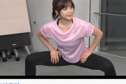 並木万里菜アナの胸元チラリが反響！Mステ司会アナが三谷紬アナと相撲ヨガ四股をする動画にファン大興奮！