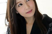 佐々木あき 西口あられ 美熟女のお母さんに貪りつくマザコン息子！フル勃起ちんぽを濃厚フェラ
