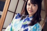 蜜美杏　浴衣姿や下着姿、そして美巨乳ボディを惜しげもなく魅せつける。
