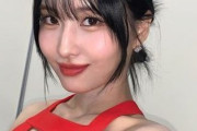 【画像】TWICEモモさんが爆乳すぎる！お前らの想像する1.8倍は爆乳！