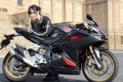 ?250cc「いっけぇぇぇぇ！！！」←100キロ←　?1000cc「…ｸｲｯ」300キロ