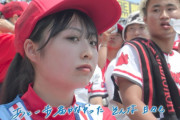 【画像】甲子園チアさん、カメラを睨みつけてしまうwwwww