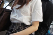 電車でJKおっぱい揉んで茂みでセックスしたイケメン逮捕
