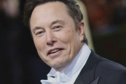 【悲報】イーロン・マスク、女性客室乗務員に局部を露出しセクハラ　→ 口封じに3200万円払っていた