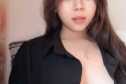 🖤💖万人の成人ライバーを厳選（国際動画）💖🖤の裏垢動画・1. お尻が大きくて胸も大きくて、容貌値が魅力的なお姉さん、少しぽちゃで肉感満載。
