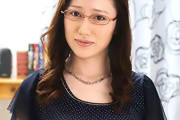 早川なお 生真面目な美人妻をカウンセリングでスケベ覚醒させる！熟女が他人棒ピストンで絶頂！