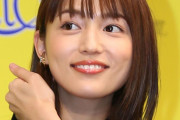 【画像】川口春奈さん、売れっ子なのに水着で攻めまくるｗｗｗ