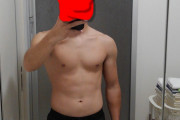 【画像】筋トレ始めてから８ヶ月経過したから身体見てくれないか？ｗｗｗｗｗｗｗｗｗｗｗｗｗｗｗｗｗ