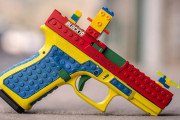 銃メーカー「レゴ風の実銃作ったｗｗｗｗ」→猛反発を受け製造中止へ