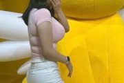 【画像】将来が楽しみお乳（18）見つかってしまう