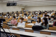 【画像】男子大学生さん、風俗に行っただけで周りの女子大生達から袋叩きにされてしまう…?