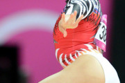 【画像】女子体操選手、股間に謎の膨らみがある