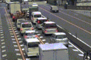 【gif】覆面パトカー「すーっ」 一般人「あ、こっち行っていいんか！」
