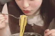 【画像】この女の子のラーメンの食べ方ｗｗｗｗｗｗｗｗｗｗｗｗｗｗ