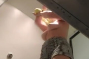 更衣室で盗撮したら巨乳の女性が着替えていたから興奮するｗｗｗ