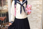 【エロ板まとめ】【画像】J圭の制服がどれくらい体型を隠すのかの比較画像が話題にｗｗｗ
