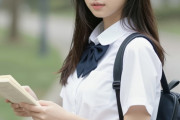【画像】NHKニュースに美少女JKが映るｗｗｗ