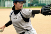 【画像】眼鏡っ娘の美人JK高校野球選手wwwww