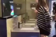 【動画】ちうごくの男子トイレ、地獄ｗｗｗｗｗｗｗｗｗｗｗｗｗｗｗｗｗｗｗｗｗｗｗｗ