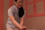 【盗撮×熟女】やや強引に押していくと…田舎の純情素朴なマッサージ師のオバサンに猥褻交渉！