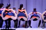 【悲報】ロシアJKのダンス、卑猥過ぎて炎上www