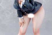 【朗報】職場に１人はいそうなエッチな美少女が遂にフィギュア化！！