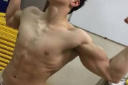 【画像】男ならこれくらいの筋肉は欲しいよな？？？？