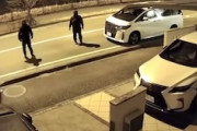 【千葉】自宅前に停めていたレクサスが黒ずくめの3人組に盗まれてしまう防犯カメラ映像。