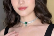 カルティエハイジュエリーイベントの今田美桜の巨乳谷間がエロすぎる