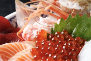 この海鮮丼にいくら出せるか意見が分かれてしまうwwwwwww