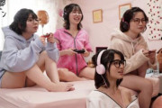 【倉本すみれ・百瀬あすか・市井結夏・姫野らん】オタク女子がレズの快感に目覚めSEX依存症にジョブチェンジ！
