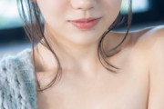 【画像】HKT48の19歳美少女、水着グラビアがエッチすぎるwwwww石井彩音、美乳あらわなオフショットでファンを悩殺！！！