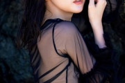 【下着画像あり】話題の特撮女優がセクシー写真集を発売wwwwwwwwww高井真菜、最初で最後の本格グラビアで自身最大露出に挑戦！！！