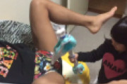 【動画】メスガキ、パパと「おち●ちん叩きごっこ」で遊んでしまうｗｗｗｗｗ
