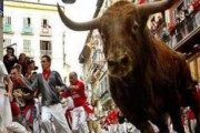 【悲報】スペインの「牛追い祭り」が動物虐待と批判され２００kgの大玉に変更→とんでもない事態に・・・