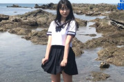 【画像】15歳の新人Gカップアイドルの体【佐山すずか】