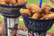 【画像】アメリカの球場飯がヤバすぎるｗｗｗｗｗｗ