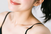 【画像】人気おっぱいさん、普通サイズだったのに超巨大おっぱいさんにパワーアップしていたｗｗｗ